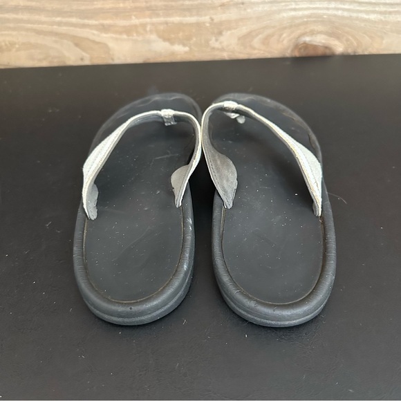 OluKai Ohana Women’s Flip Flops Sandals White Beach Weekend Relax Size 9 Thongs - Picture 13 of 13